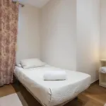Apartamento Amplio Piso En El Corazon De *